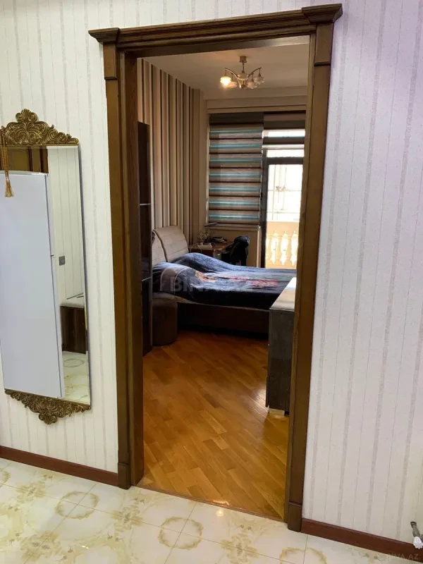Satılır 3 otaqlı mənzil 107 m²