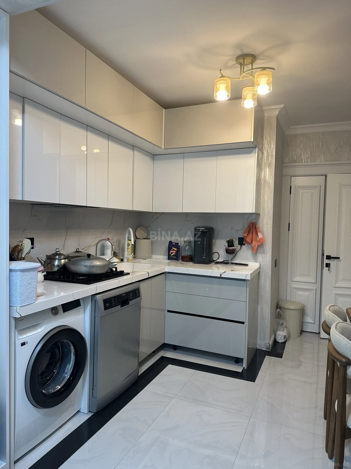 Satılır 4 otaqlı mənzil 100 m²