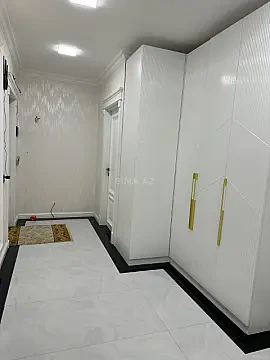 Satılır 4 otaqlı mənzil 100 m²