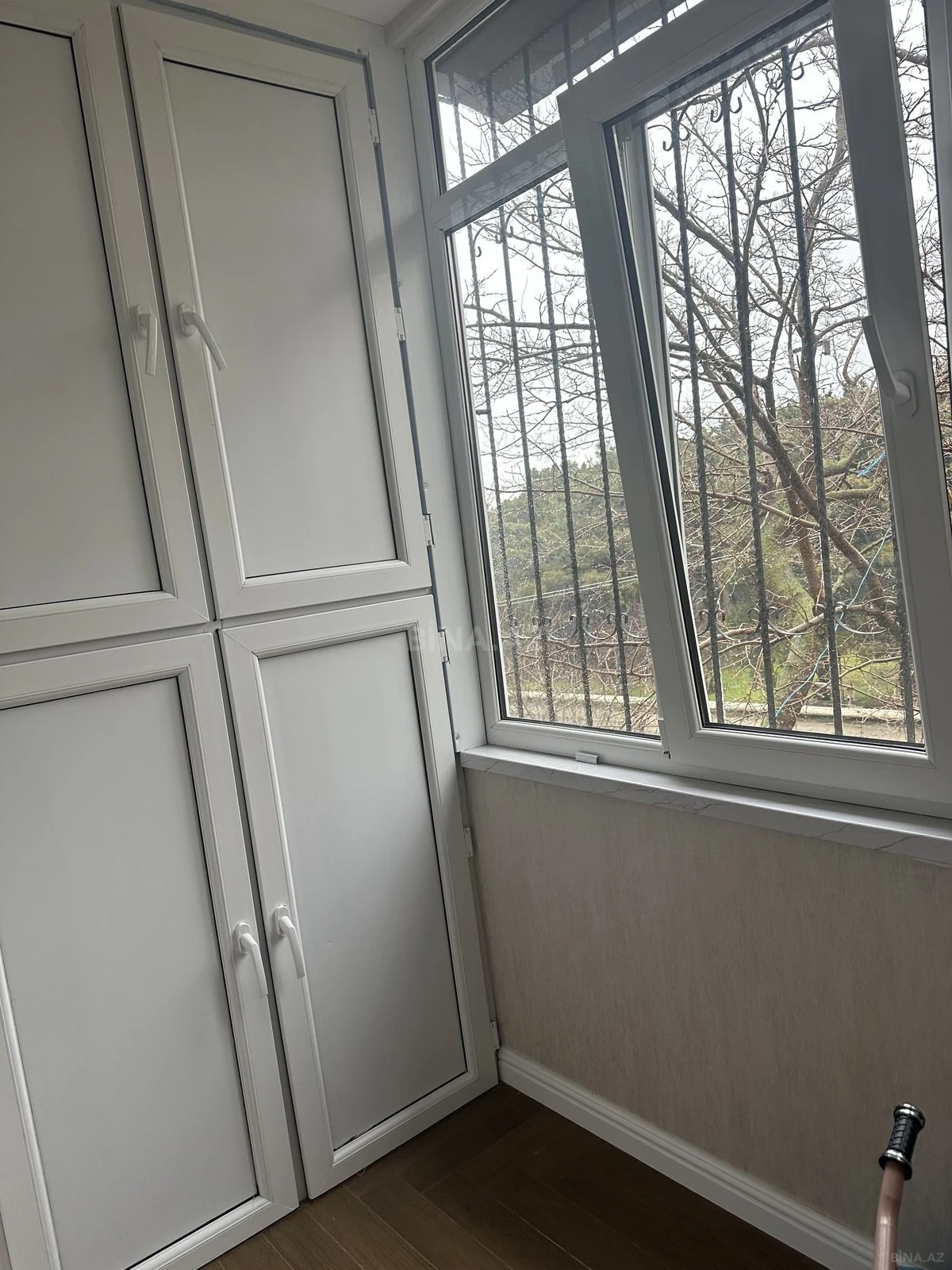 Satılır 4 otaqlı mənzil 100 m²