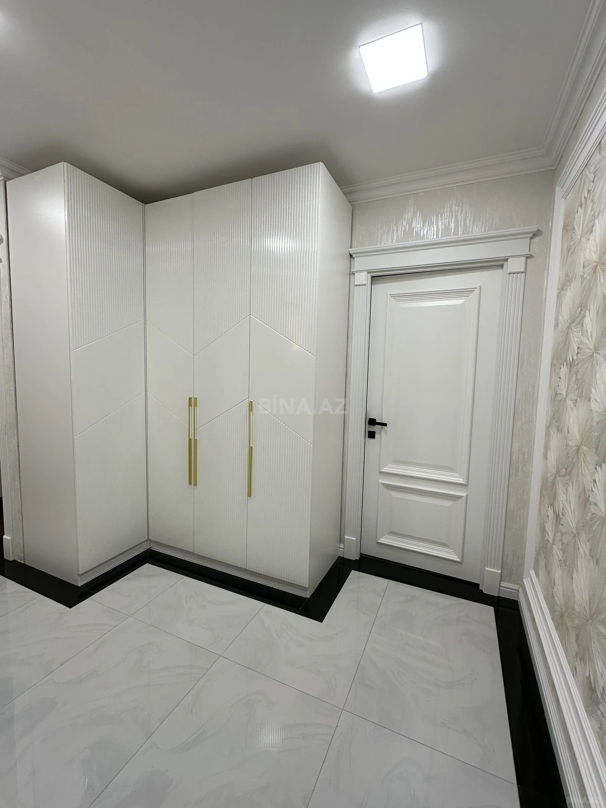 Satılır 4 otaqlı mənzil 100 m²