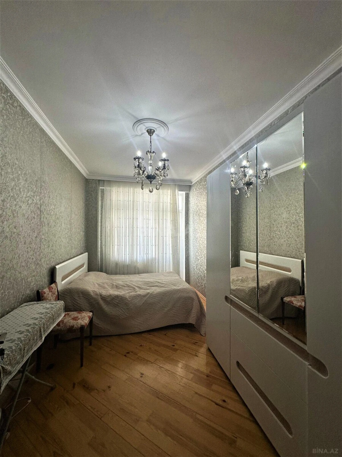 Satılır 3 otaqlı mənzil 118 m²