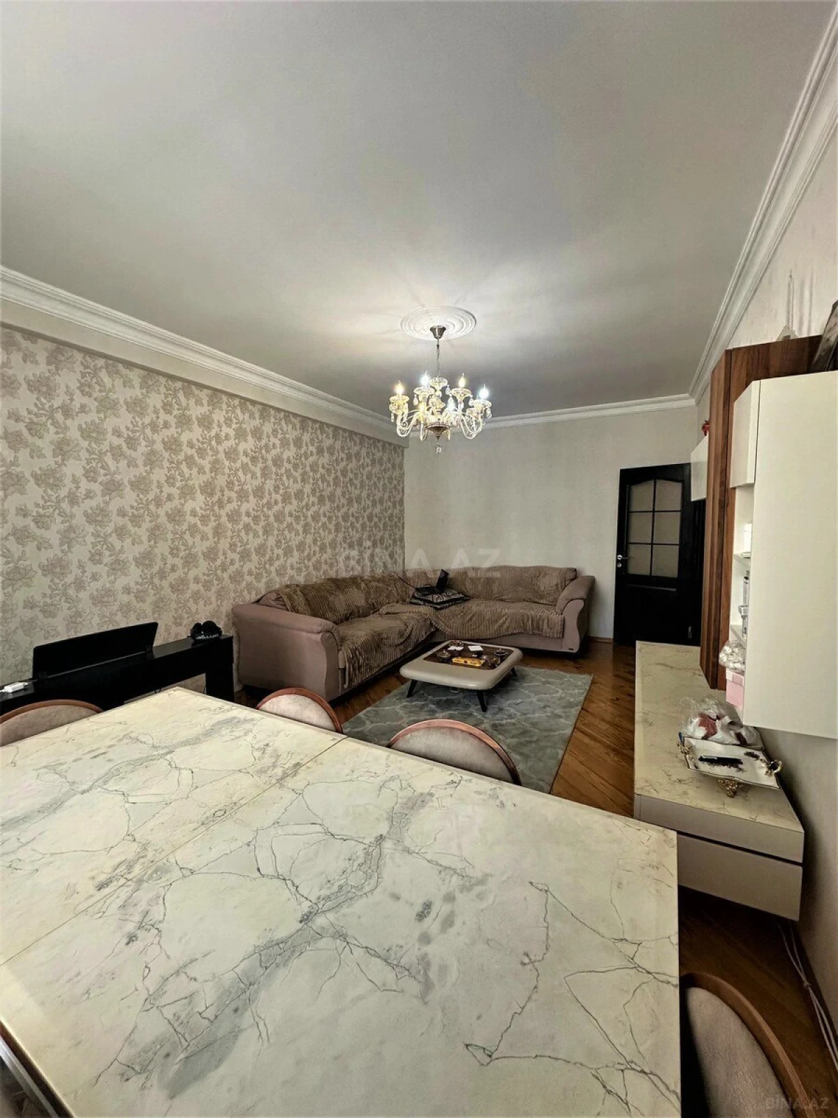 Satılır 3 otaqlı mənzil 118 m²