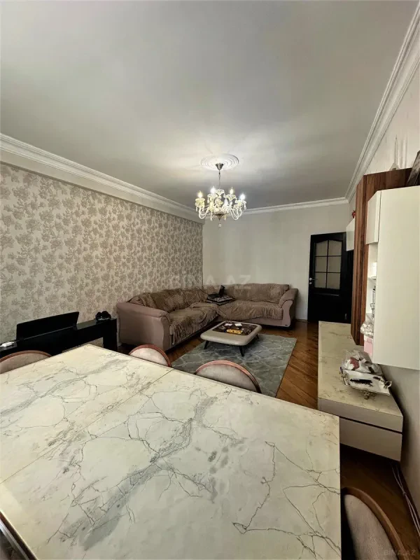 Satılır 3 otaqlı mənzil 118 m²