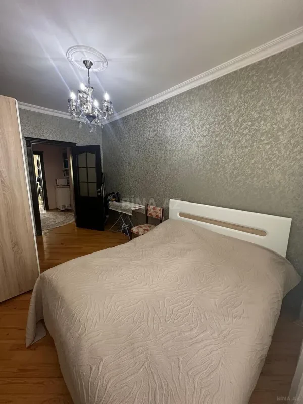 Satılır 3 otaqlı mənzil 118 m²
