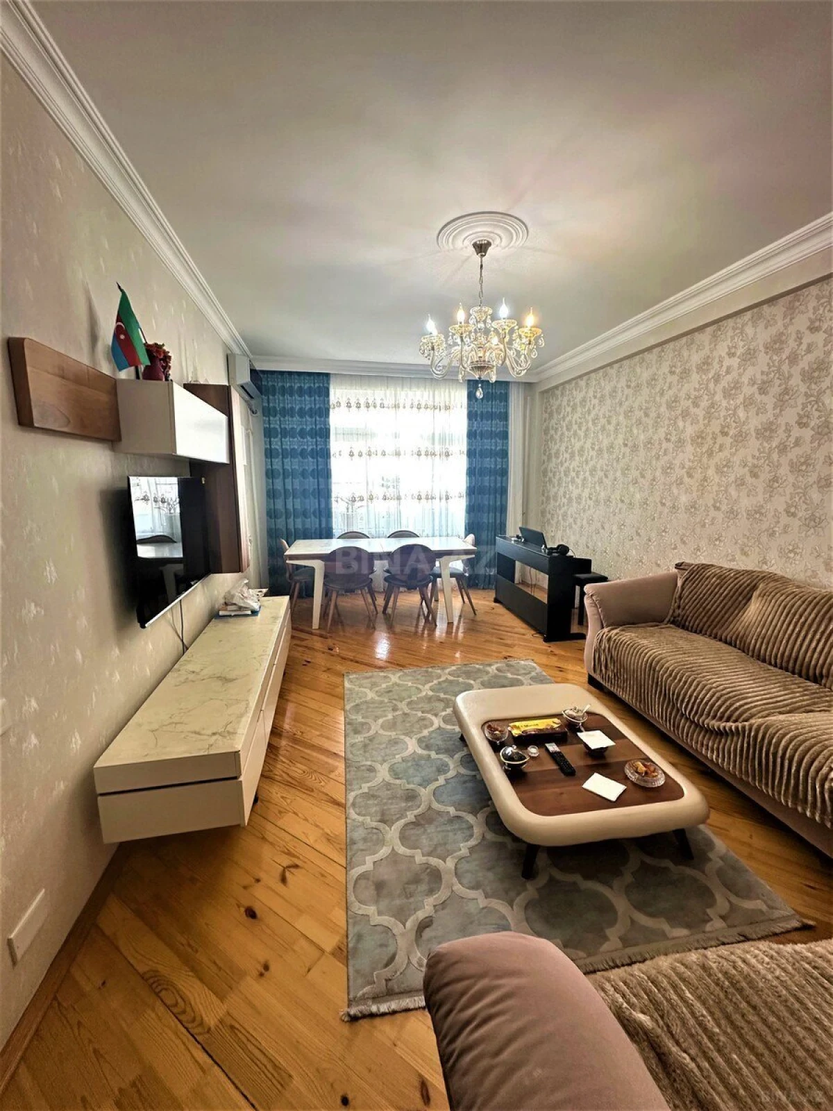 Satılır 3 otaqlı mənzil 118 m²