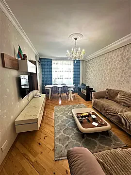 Satılır 3 otaqlı mənzil 118 m²
