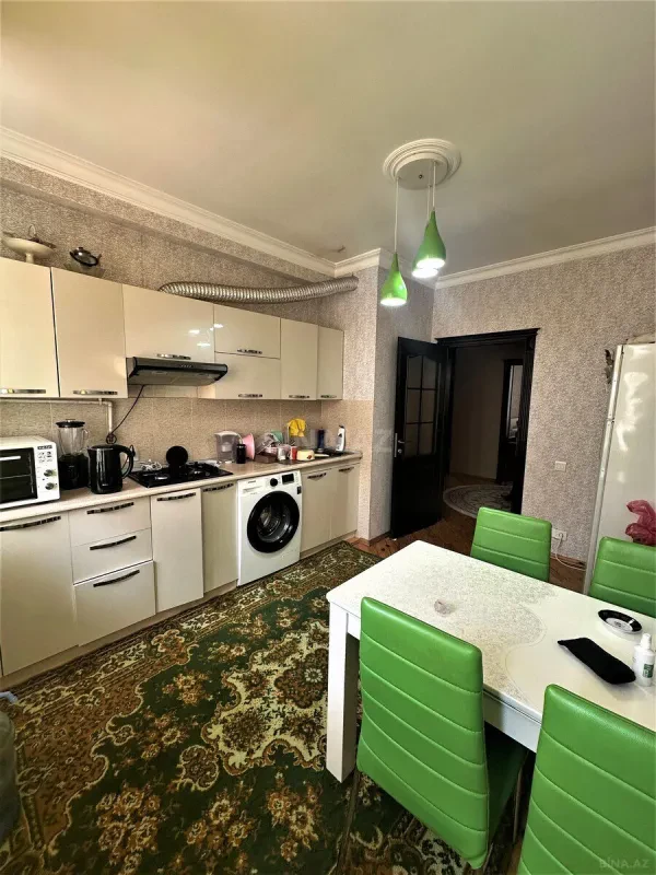 Satılır 3 otaqlı mənzil 118 m²
