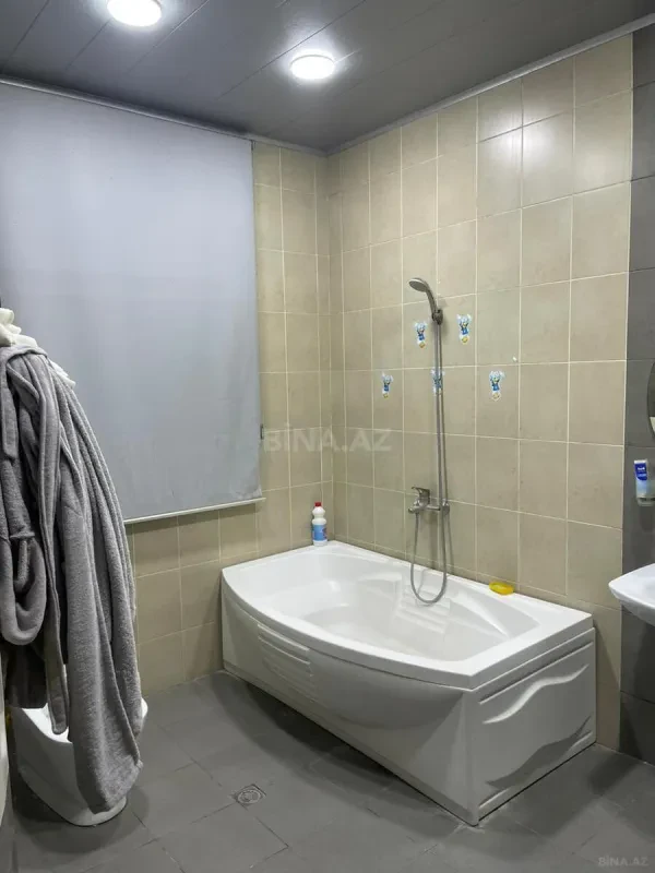 Kirayə verilir 7 otaqlı həyət evi 500 m²