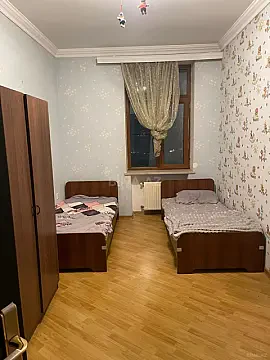 Kirayə verilir 7 otaqlı həyət evi 500 m²