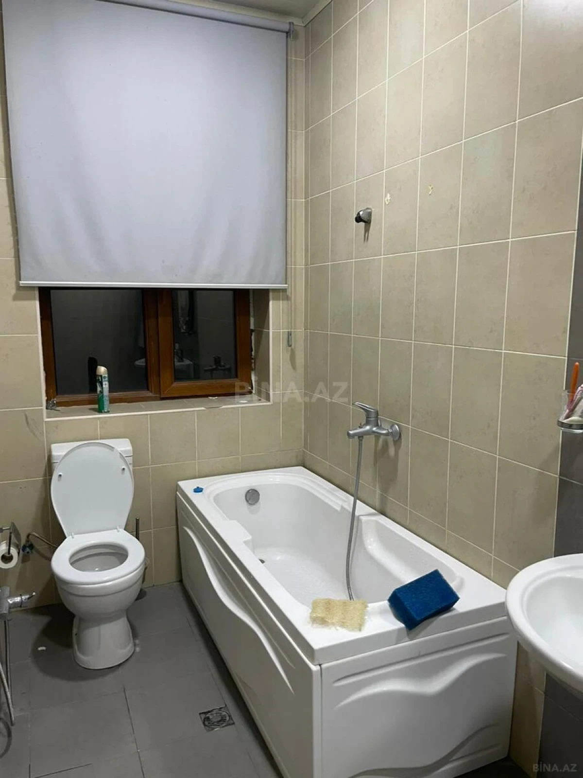 Kirayə verilir 7 otaqlı həyət evi 500 m²