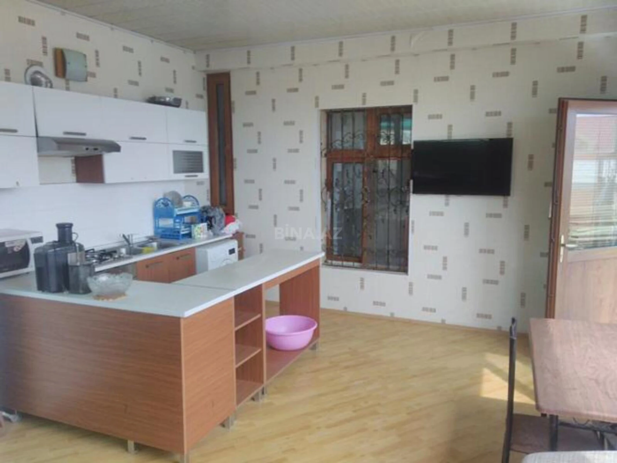 Kirayə verilir 7 otaqlı həyət evi 500 m²