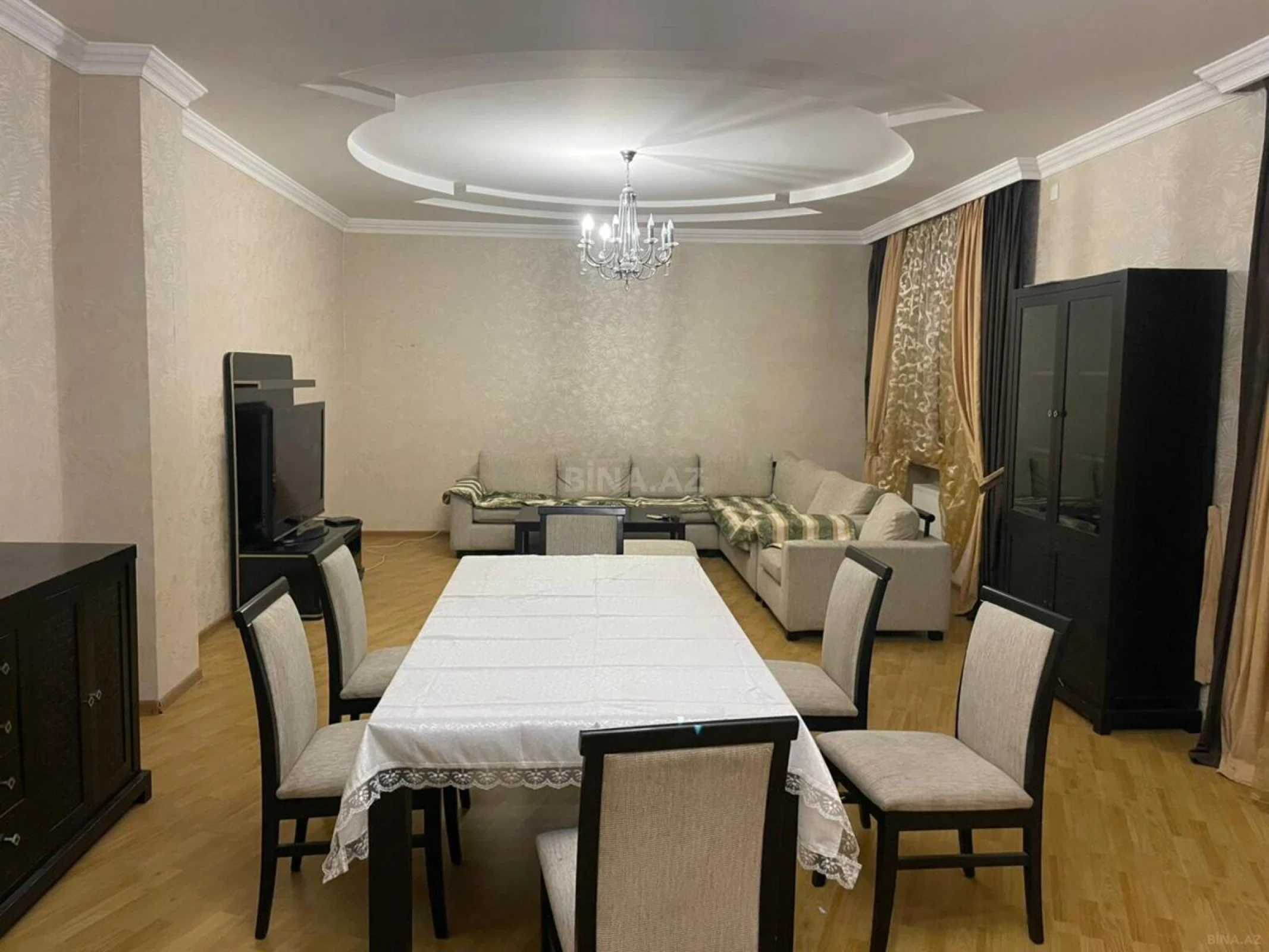 Kirayə verilir 7 otaqlı həyət evi 500 m²