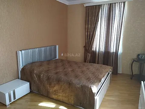 Kirayə verilir 7 otaqlı həyət evi 500 m²