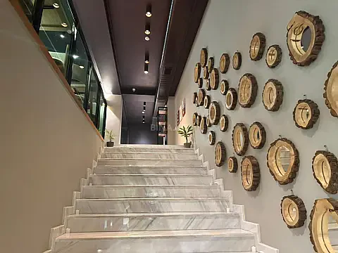 Kirayə verilir obyekt 220 m²