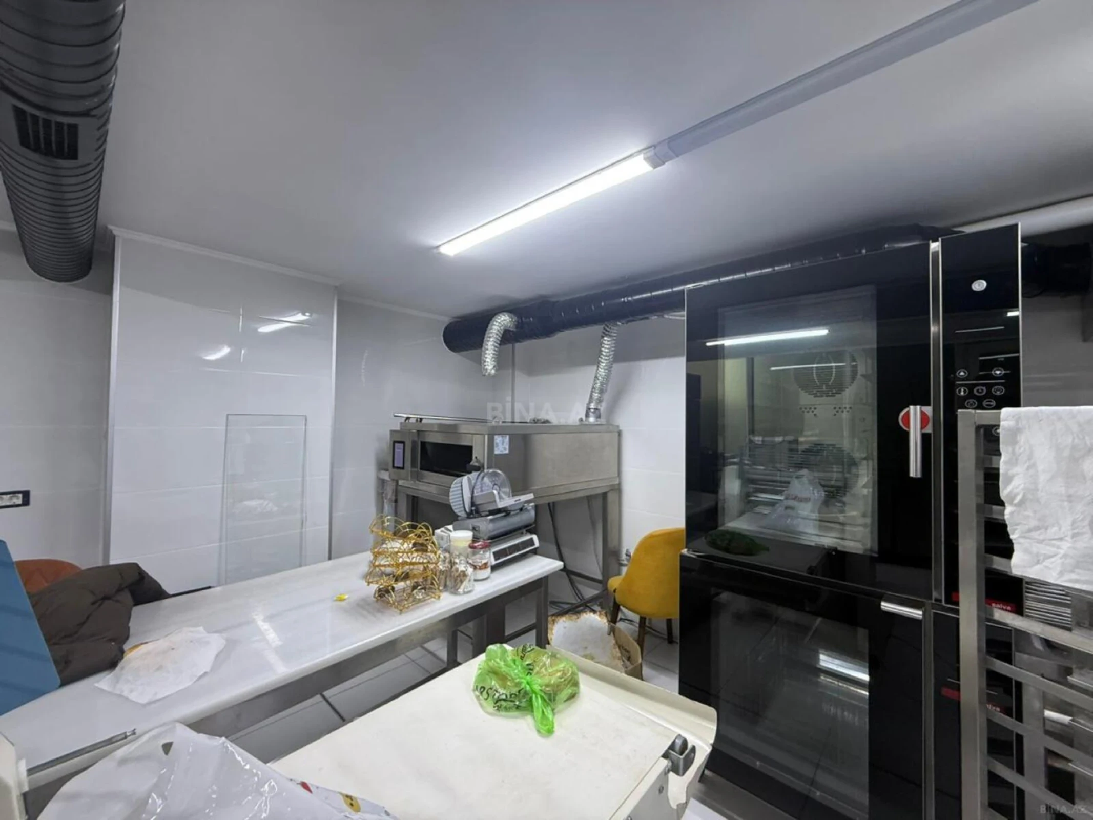 Kirayə verilir obyekt 220 m²