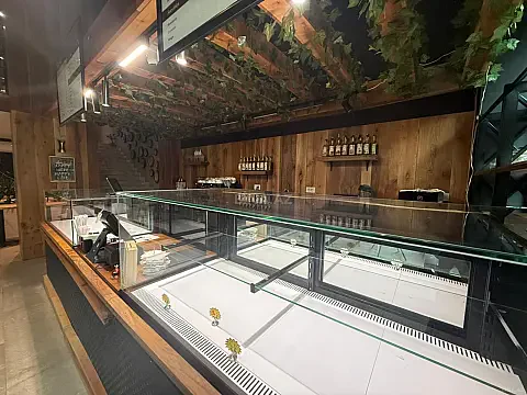 Kirayə verilir obyekt 220 m²