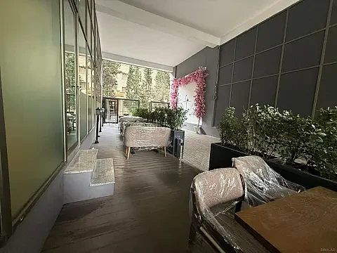 Kirayə verilir obyekt 220 m²