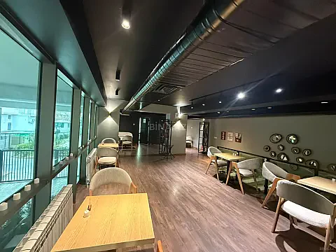 Kirayə verilir obyekt 220 m²