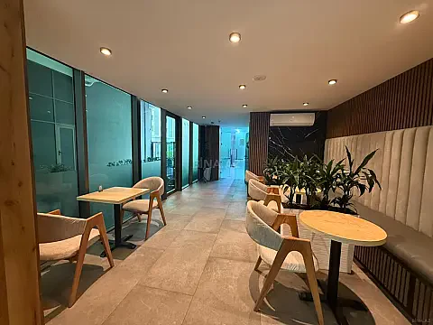 Kirayə verilir obyekt 220 m²