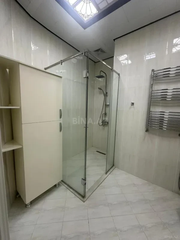 Kirayə verilir 3 otaqlı mənzil 150 m²