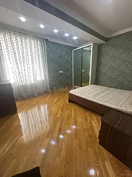 Kirayə verilir 3 otaqlı mənzil 150 m²