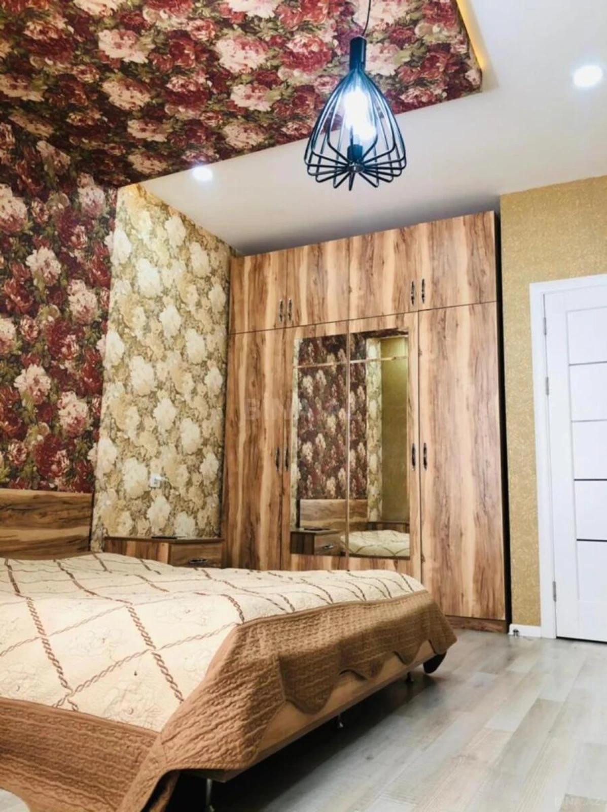 Kirayə verilir 3 otaqlı mənzil 120 m²