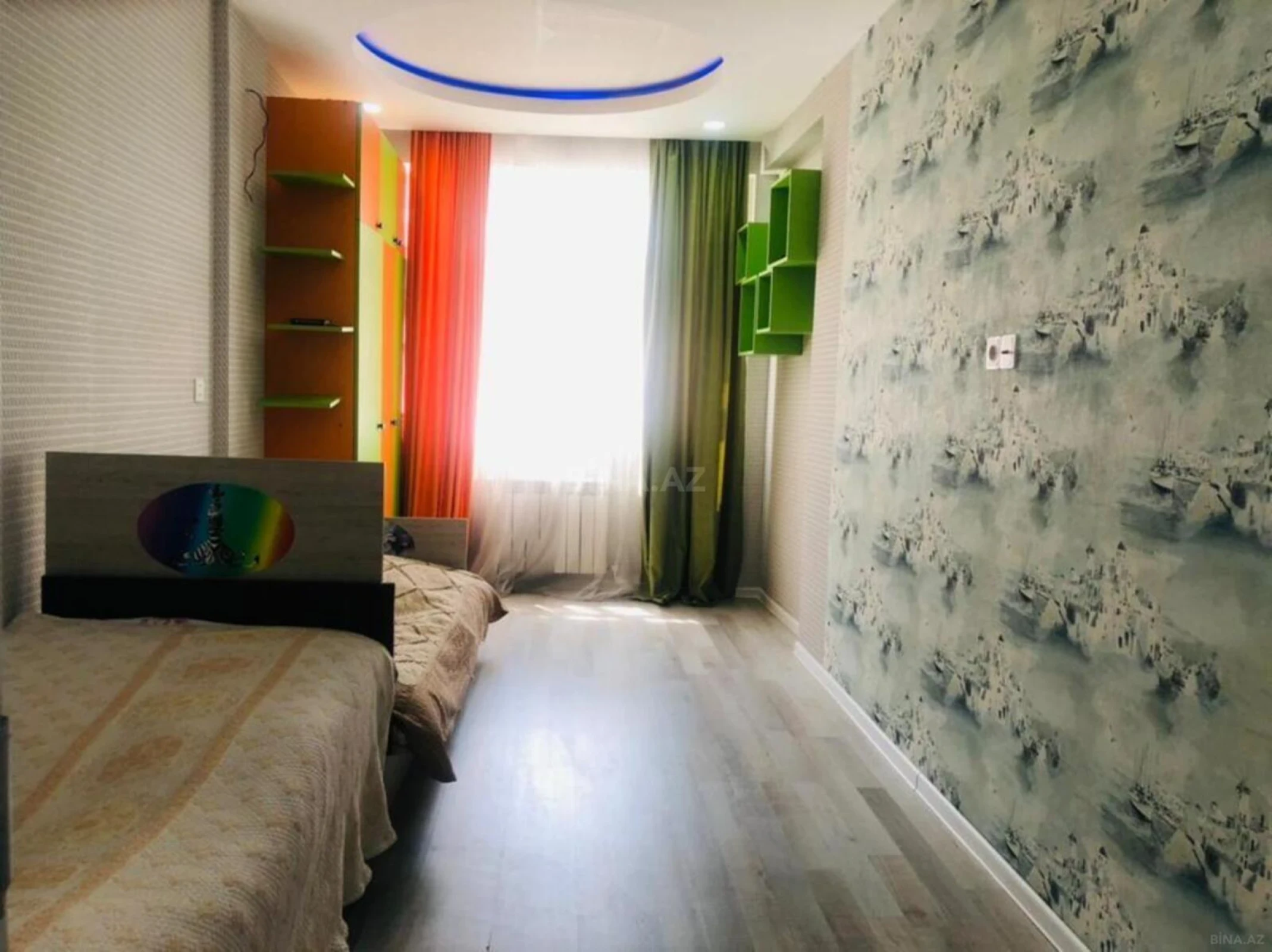 Kirayə verilir 3 otaqlı mənzil 120 m²