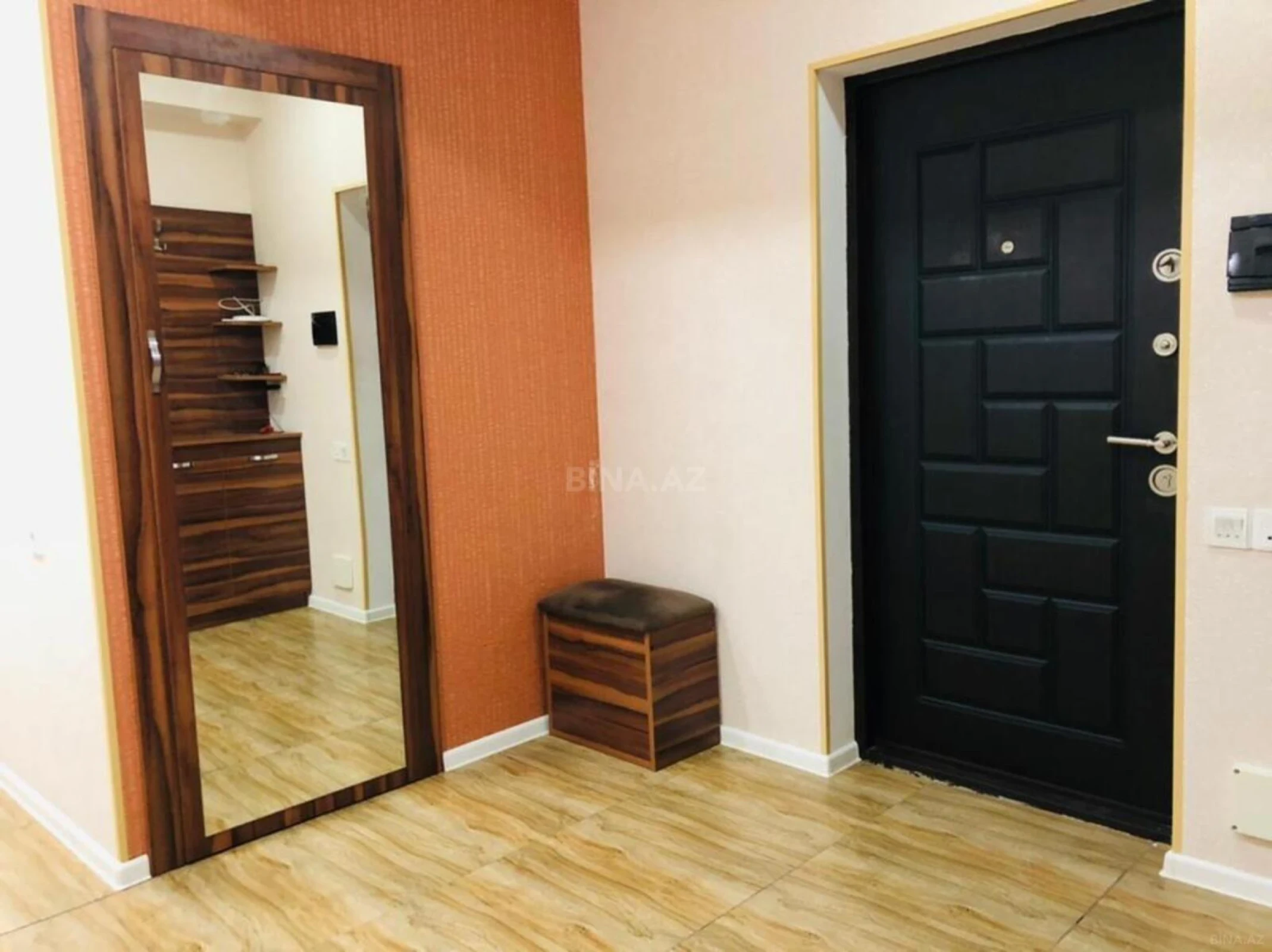 Kirayə verilir 3 otaqlı mənzil 120 m²