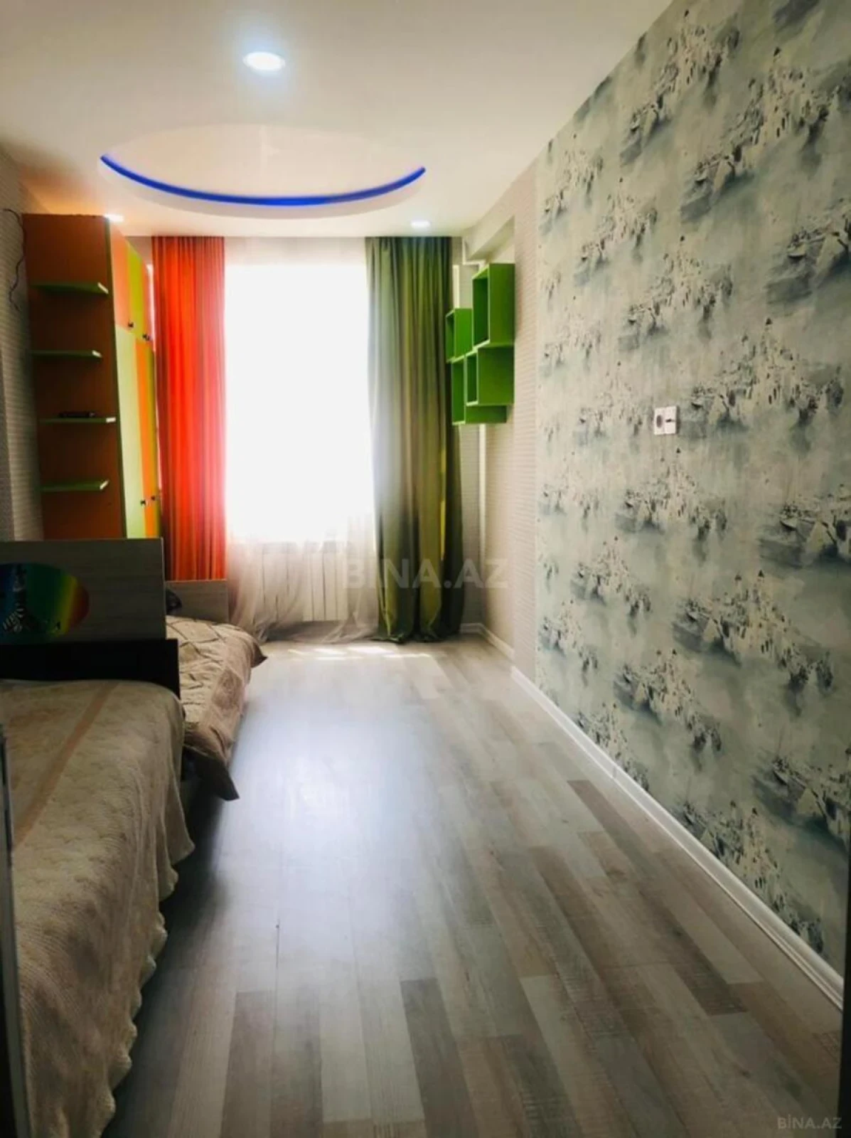 Kirayə verilir 3 otaqlı mənzil 120 m²