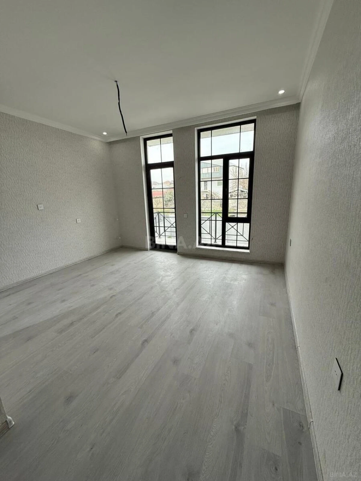 Satılır 4 otaqlı həyət evi 155 m²