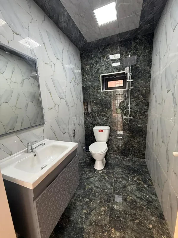 Satılır 4 otaqlı həyət evi 155 m²