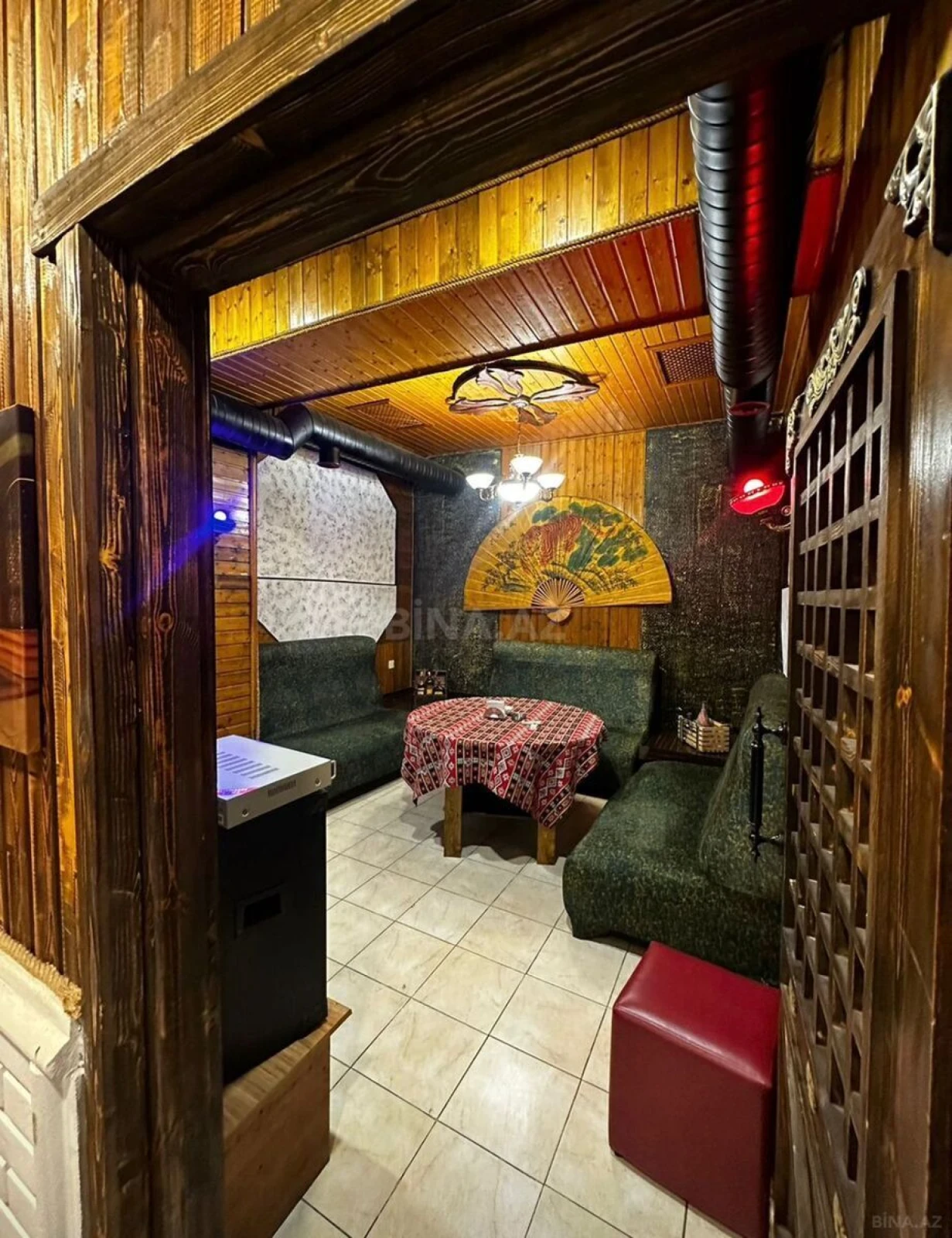 Satılır obyekt 210 m²