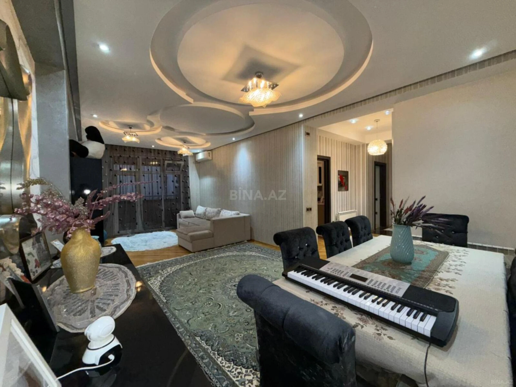 Satılır 2 otaqlı mənzil 88 m²