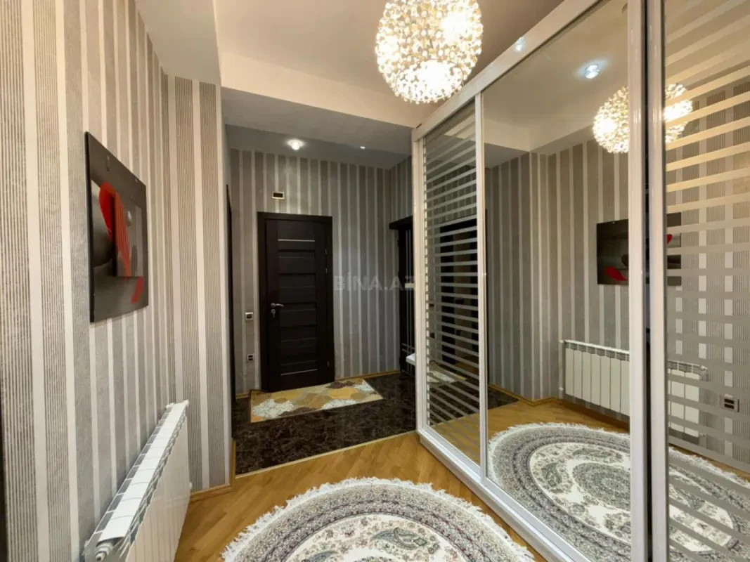 Satılır 2 otaqlı mənzil 88 m²