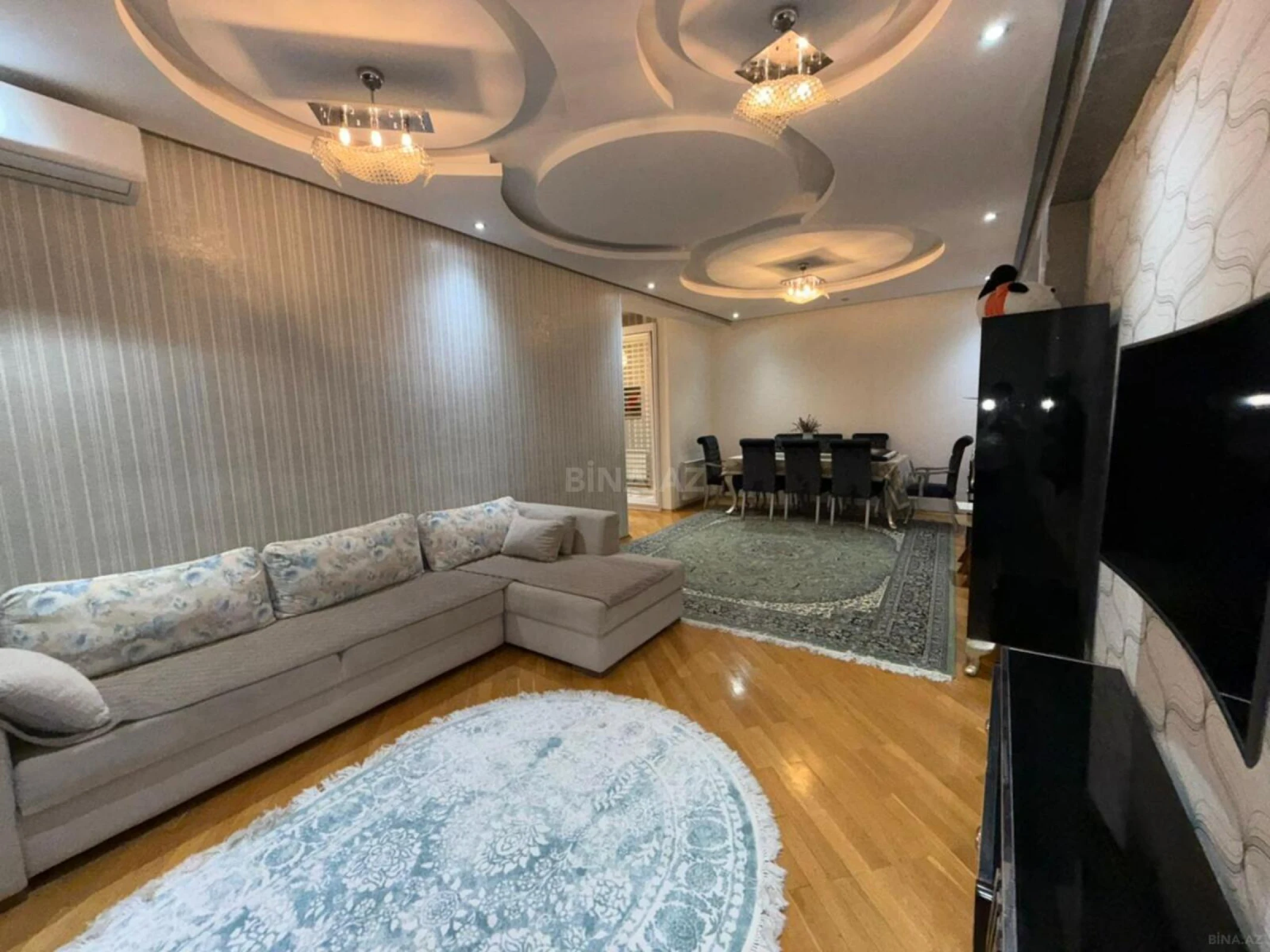 Satılır 2 otaqlı mənzil 88 m²