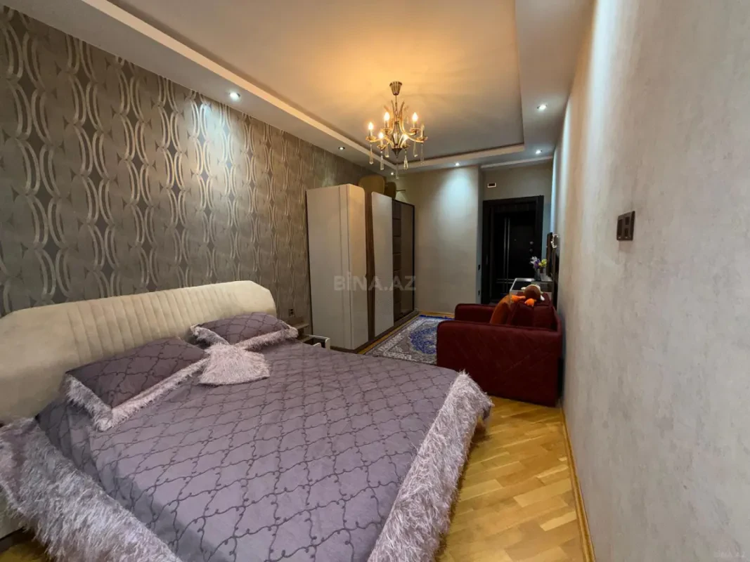 Satılır 2 otaqlı mənzil 88 m²