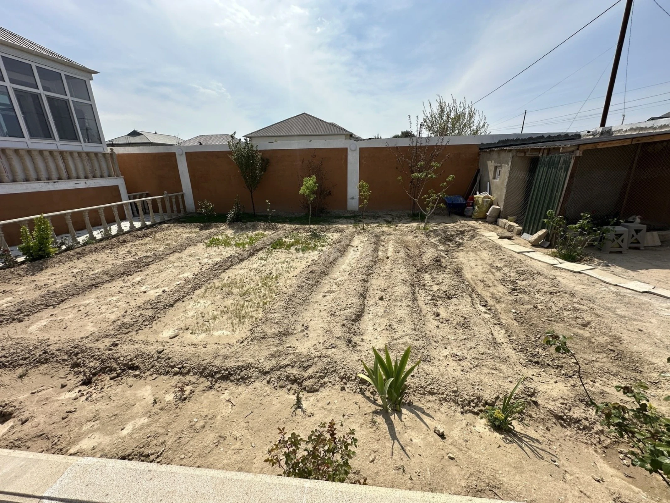 Satılır 4 otaqlı həyət evi 130 m²