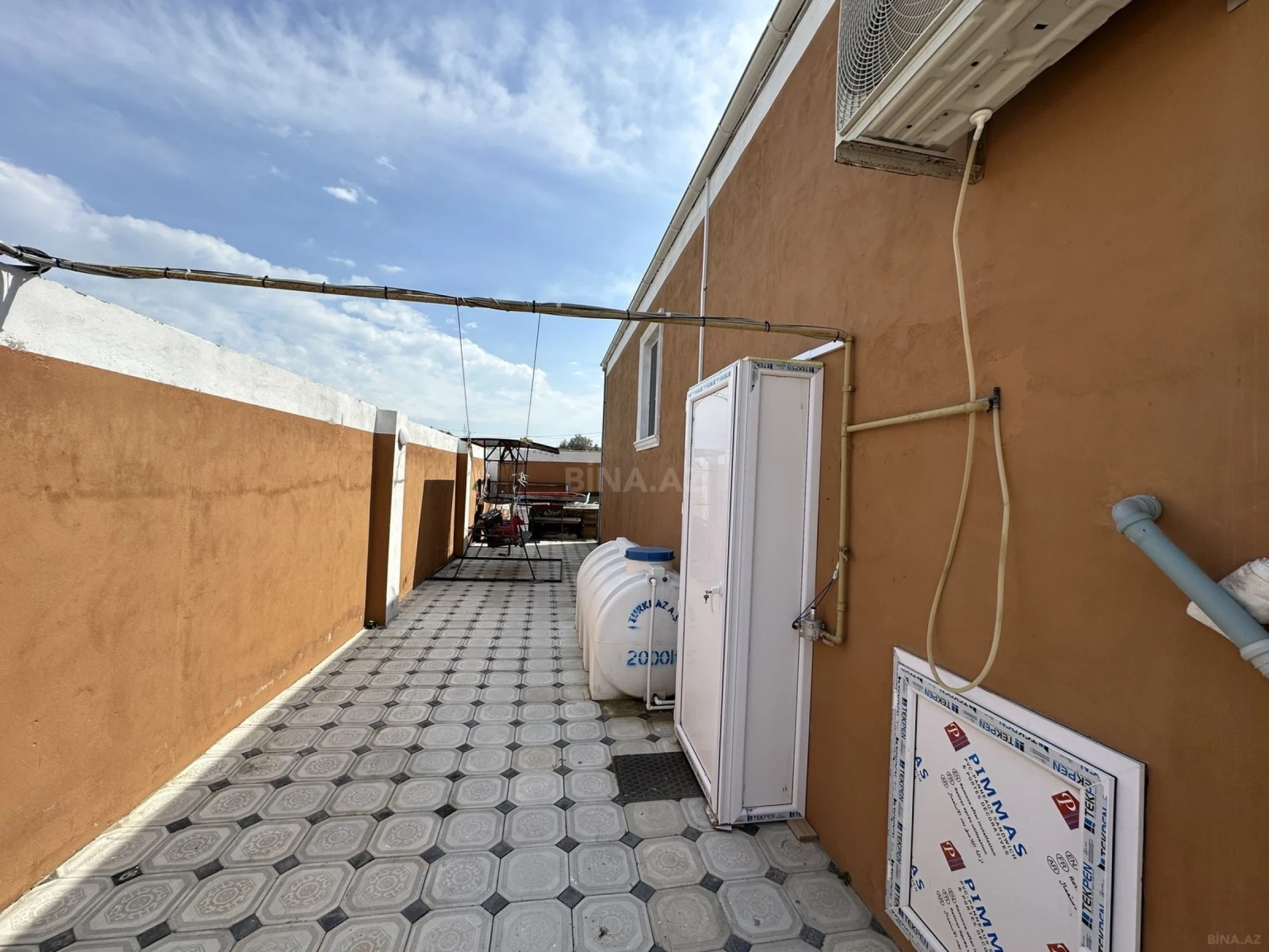 Satılır 4 otaqlı həyət evi 130 m²