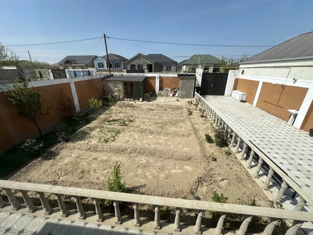 Satılır 4 otaqlı həyət evi 130 m²