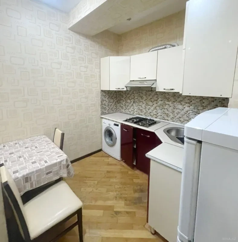 Kirayə verilir 2 otaqlı mənzil 65 m²