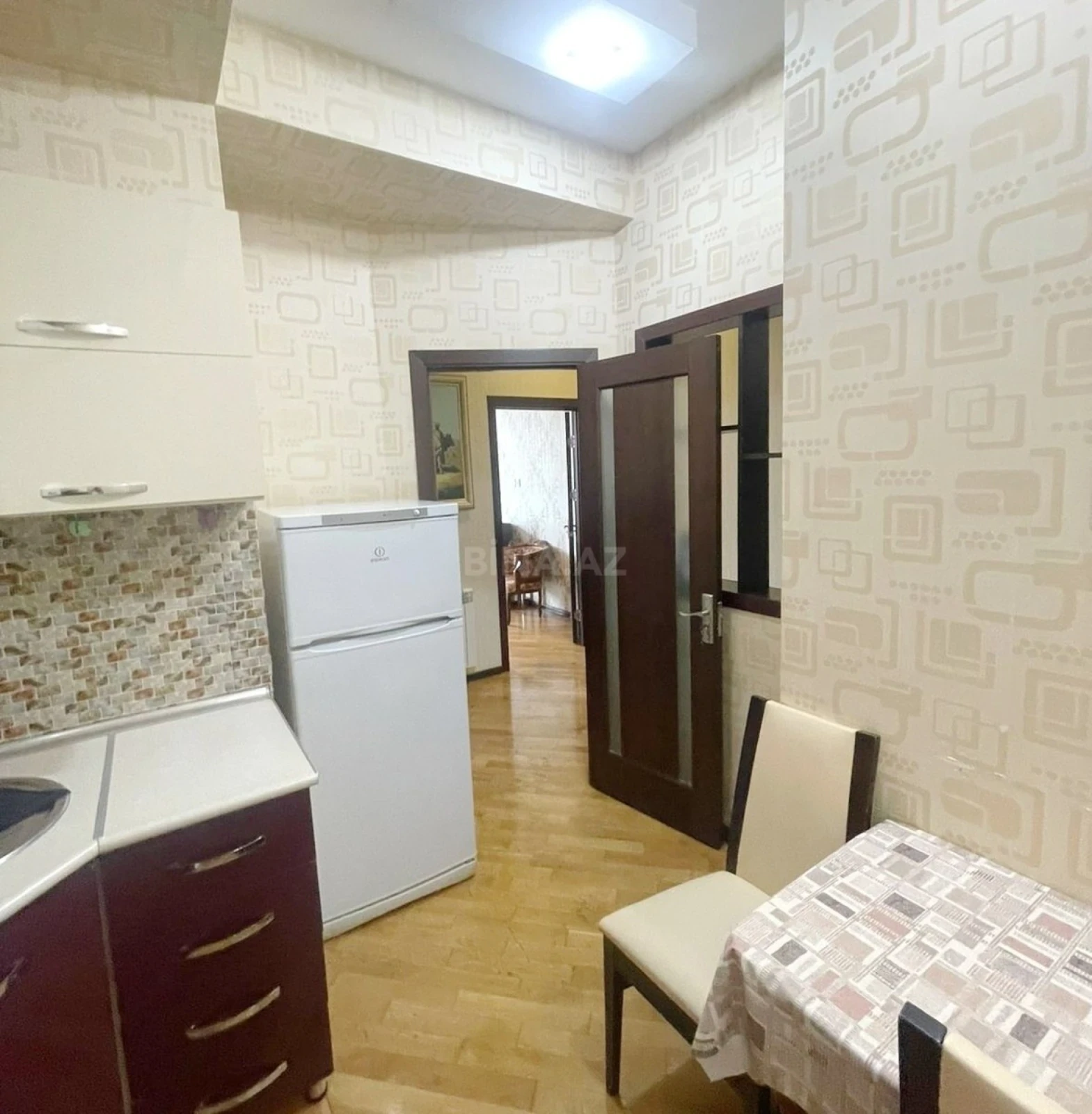 Kirayə verilir 2 otaqlı mənzil 65 m²