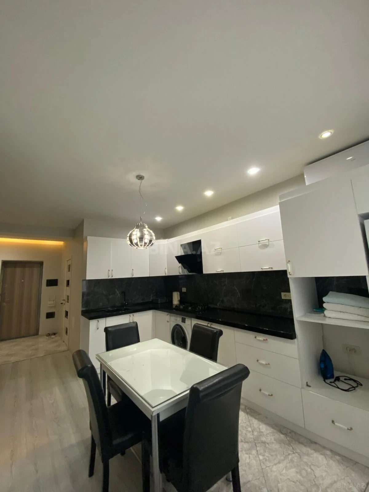 Kirayə verilir 2 otaqlı mənzil 60 m²
