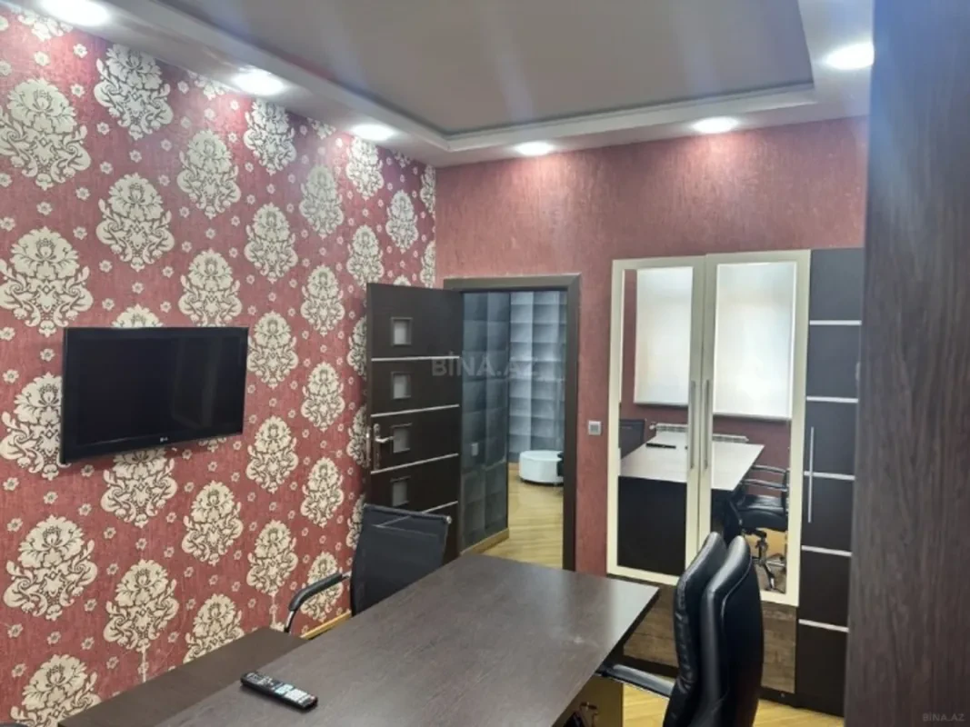 Kirayə verilir 2 otaqlı ofis 85 m²