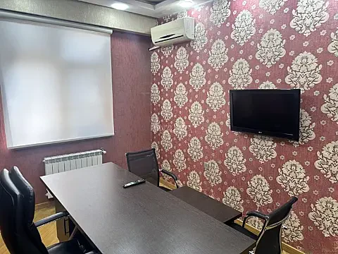 Kirayə verilir 2 otaqlı ofis 85 m²