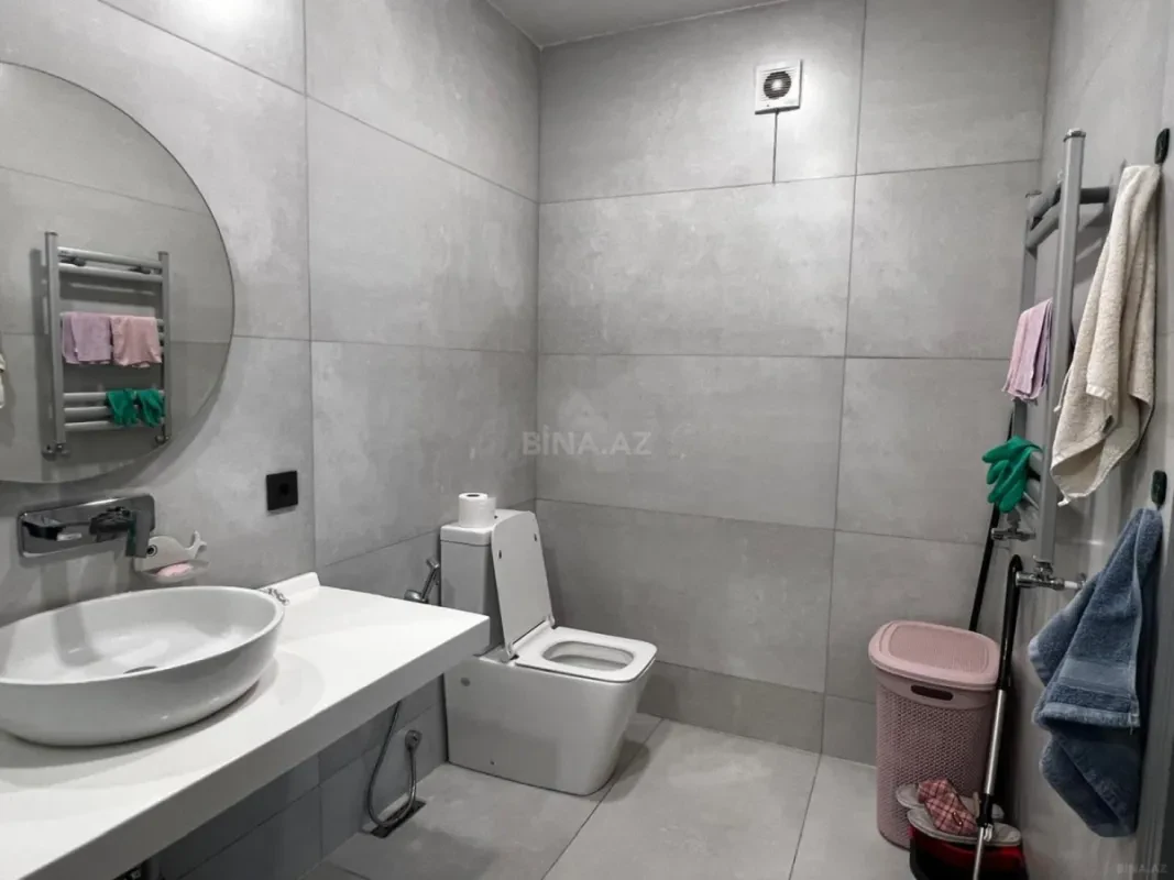 Satılır 4 otaqlı mənzil 220 m²