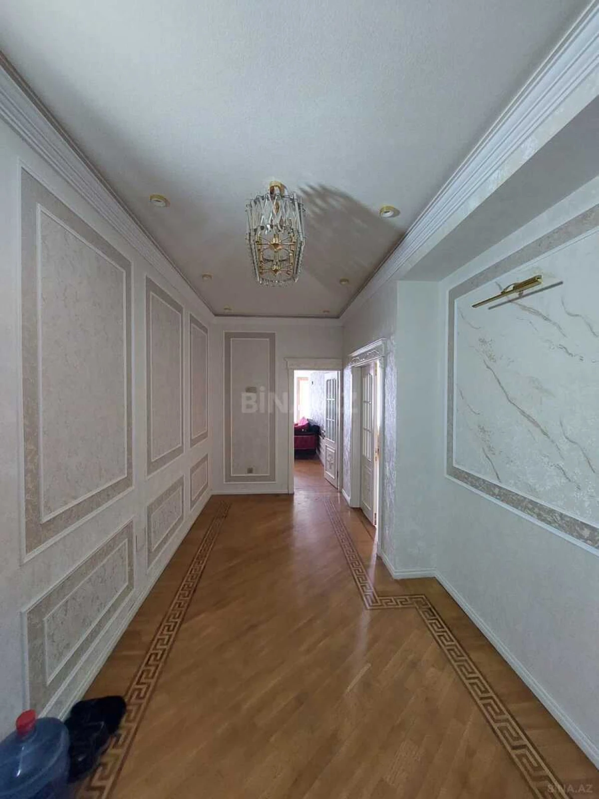 Satılır 3 otaqlı mənzil 145 m²