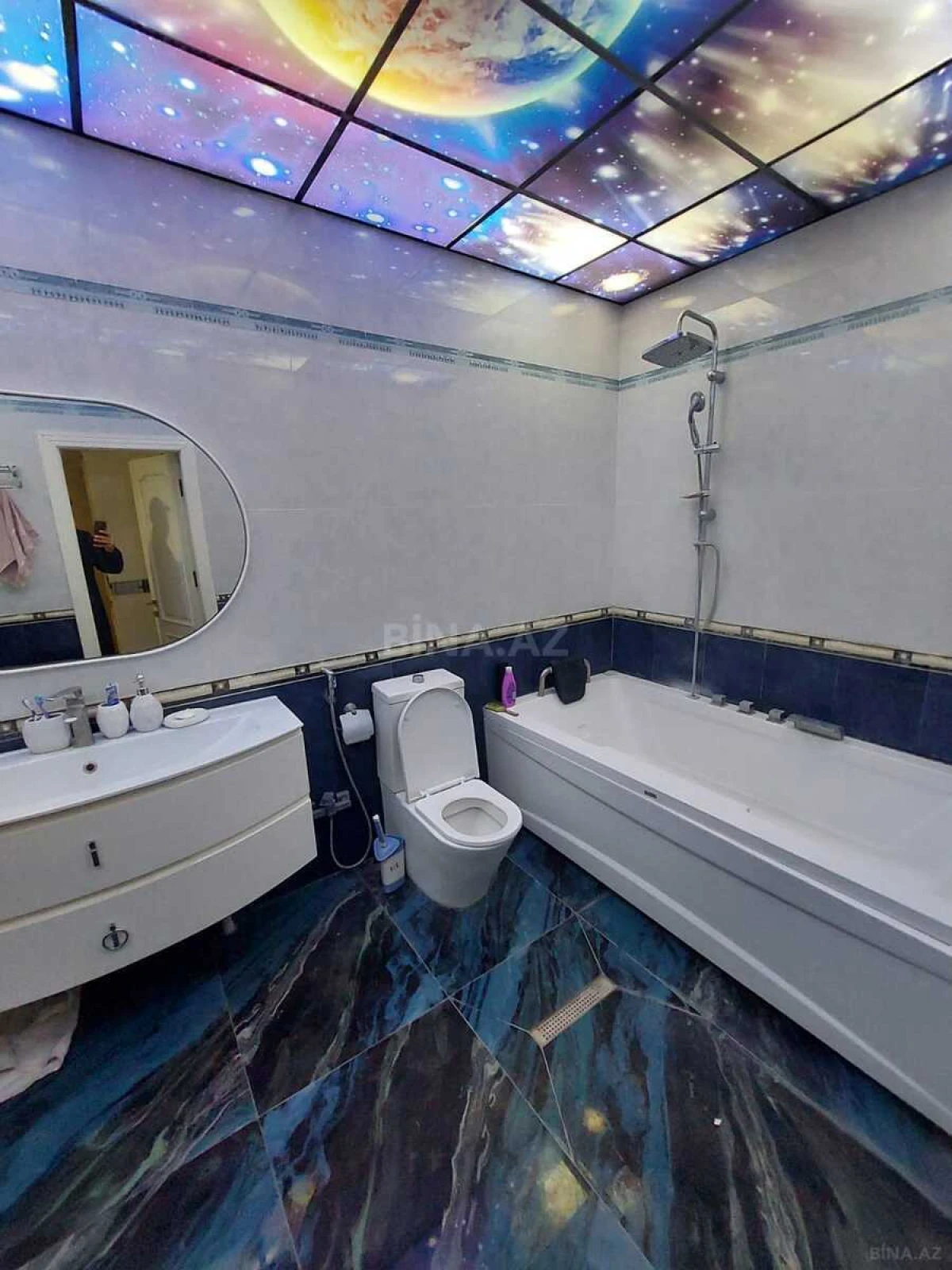 Satılır 3 otaqlı mənzil 145 m²