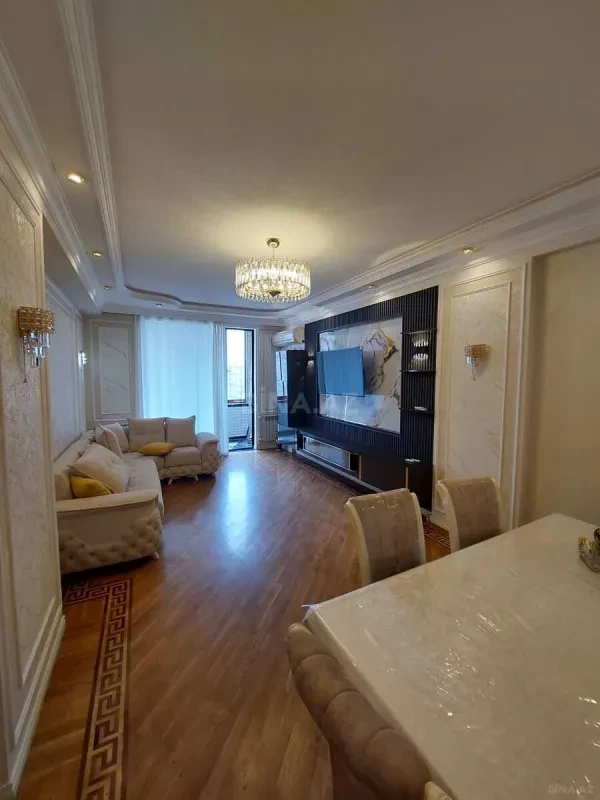 Satılır 3 otaqlı mənzil 145 m²
