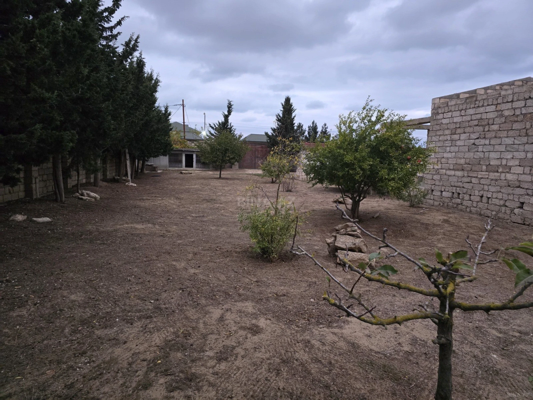 Satılır torpaq sahəsi 12 m²